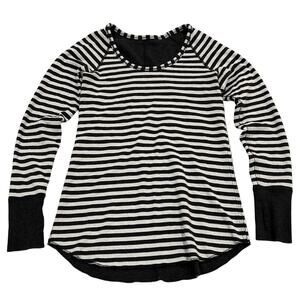 Lululemon Open Your Heart Top Womens Size 6 Reversible Black White Striped Soft